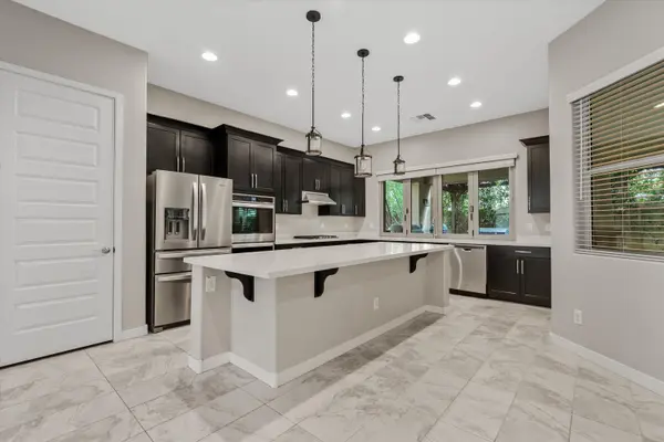 9603 E Theia Dr, Mesa, AZ 85212-8538