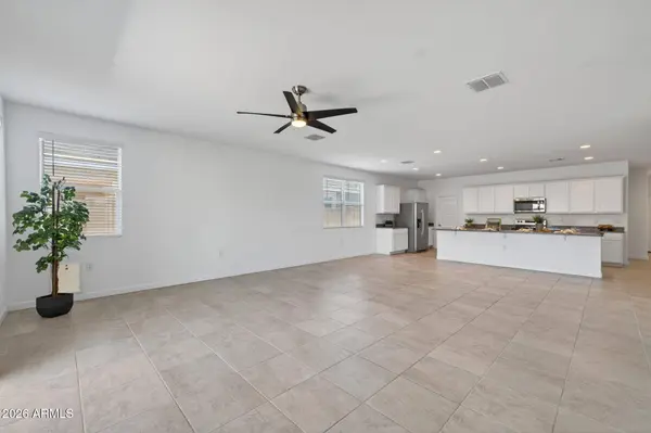 2421 W SABLE Avenue, Apache Junction, AZ 85120