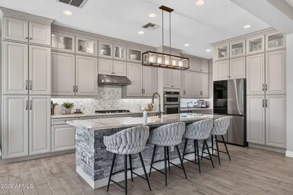 10322 E THATCHER Avenue, Mesa, AZ 85212