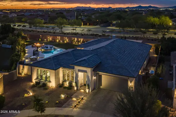 10322 E THATCHER Avenue, Mesa, AZ 85212