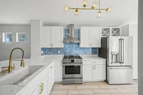 1687 E CHEYENNE Street, Gilbert, AZ 85296