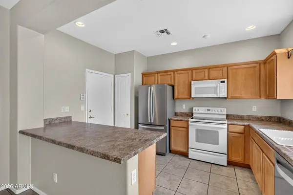 879 E Bellerive Place, Chandler, AZ 85249