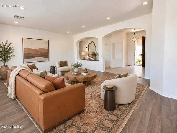 770 W CHERRYWOOD Drive, Chandler, AZ 85248