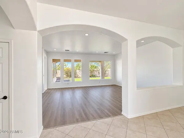 770 W CHERRYWOOD Drive, Chandler, AZ 85248