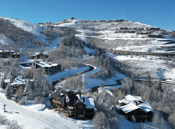 A Local’s Guide to Deer Valley: Best Neighborhoods for Ski Access & Views,Michael Diamond