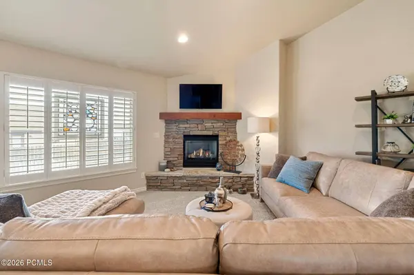 136 W 360, Kamas, UT 84036