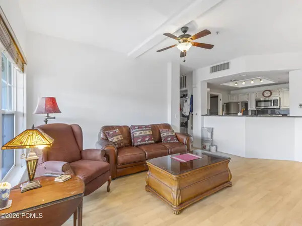 900 Bitner RD Road #Apt O33, Park City, UT 84098