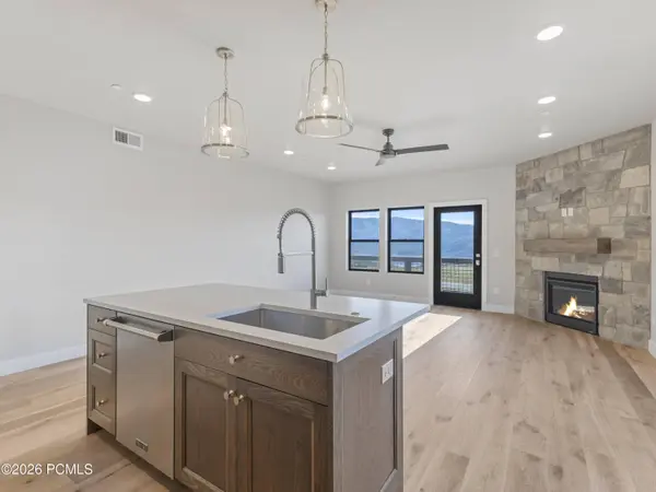 1124 W Vos CIR Circle #204, Heber City, UT 84032
