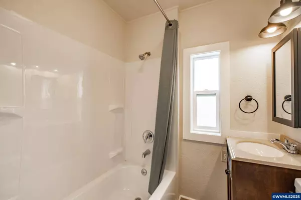 121 Williams (125) St, Lebanon, OR 97355