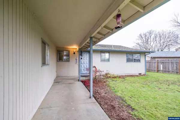 280 Honeysuckle St, Lebanon, OR 97567