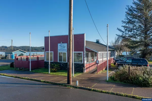 1185 Mill (-1165) St, Waldport, OR 97394