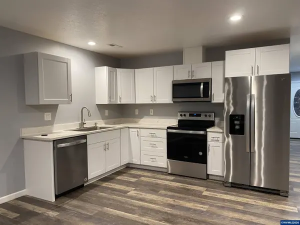 2211 Jefferson Ct, Albany, OR 97322