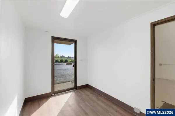 2300 Ferry #6 St, Albany, OR 97322