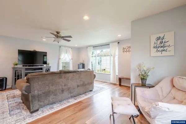 221 Jennings St, Lebanon, OR 97355