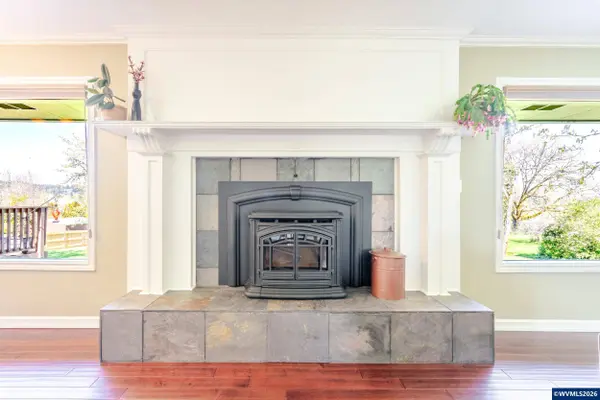 1047 Northview Ln NW NW, Albany, OR 97321