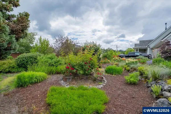 1306 Thorn Dr, Albany, OR 97321
