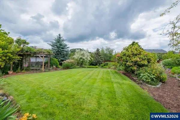 1306 Thorn Dr, Albany, OR 97321