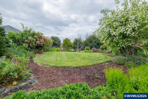 1306 Thorn Dr, Albany, OR 97321