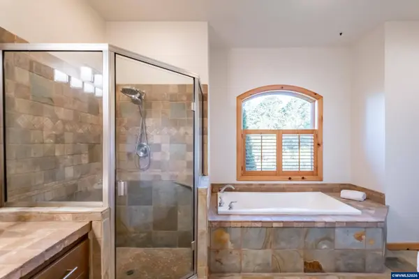 3559 Glenridge Dr, Corvallis, OR 97330