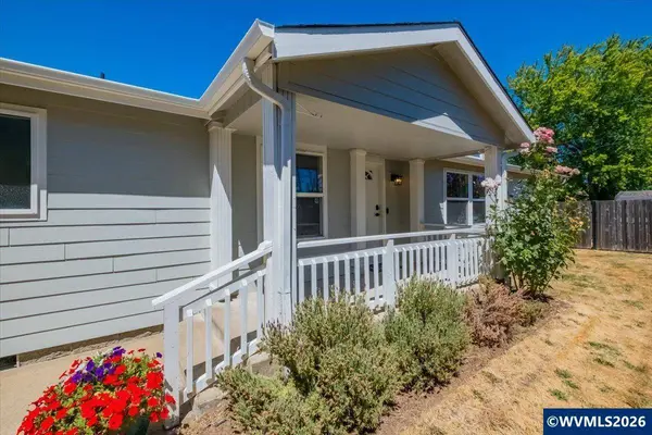 1697 Laura Vista Dr