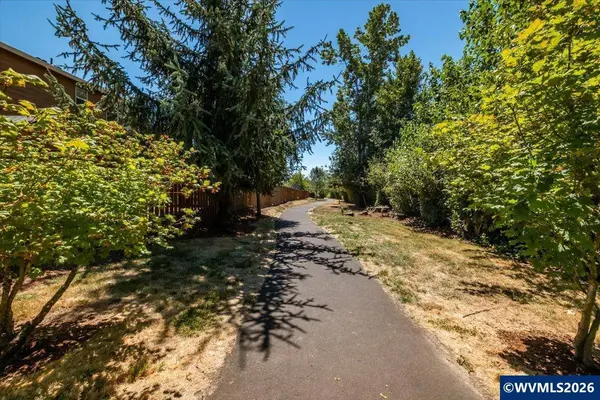 2354 Laura Vista Dr, Albany, OR 97321