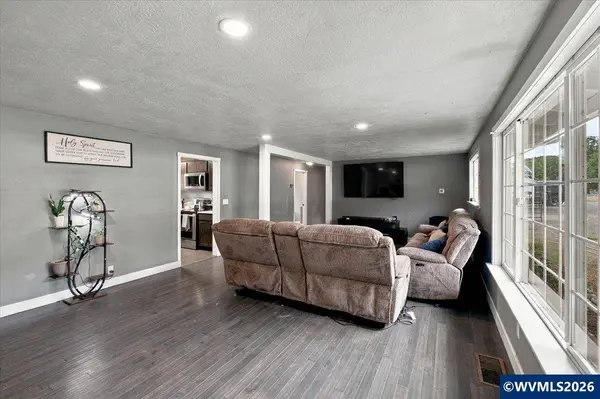 34514 Knox Butte Rd E, Albany, OR 97322