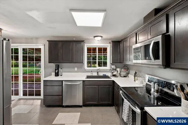 34514 Knox Butte Rd E, Albany, OR 97322