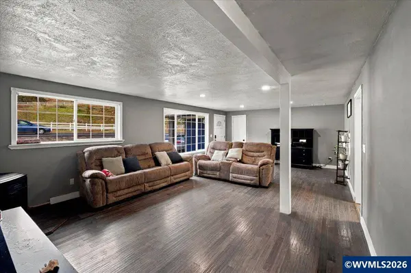 34514 Knox Butte Rd E, Albany, OR 97322