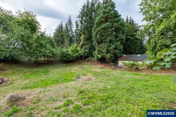662 East Thornton Lake Dr, Albany, OR 97321