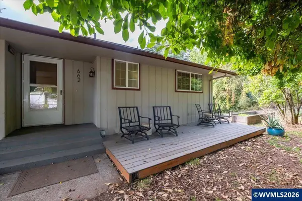 662 East Thornton Lake Dr, Albany, OR 97321