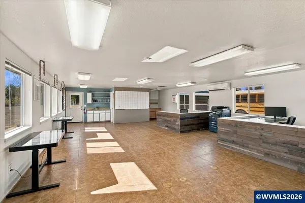 310 9th St, Philomath, OR 97370