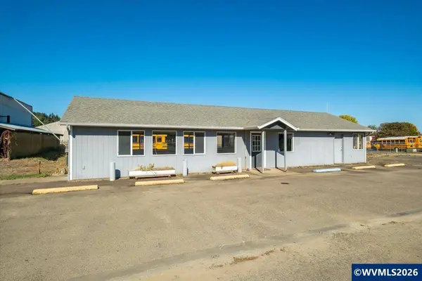 310 9th St, Philomath, OR 97370