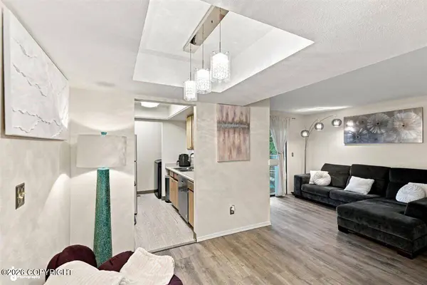 7220 Huntsmen CIR #6B, Anchorage, AK 99518