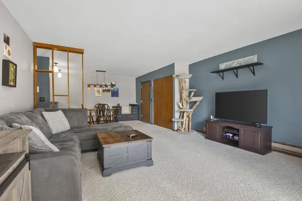 1015 N Sunnyvale Lane #D, Madison, WI 53713