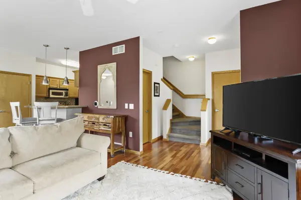 3122 Dorchester Way #6, Madison, WI 53719