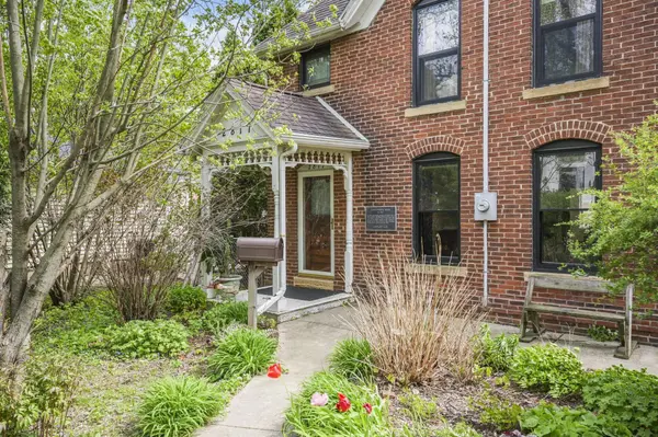 2817 Milwaukee Street, Madison, WI 53704
