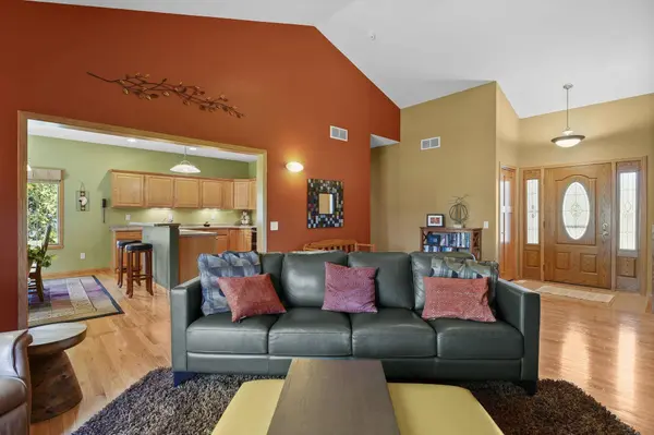 405 Lindsay Way, Cottage Grove, WI 53527