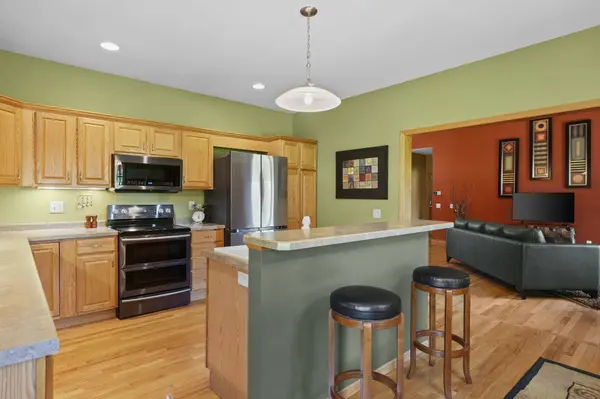 405 Lindsay Way, Cottage Grove, WI 53527