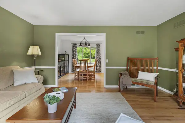 37 N Harwood Circle, Madison, WI 53717