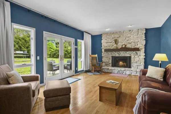 37 N Harwood Circle, Madison, WI 53717