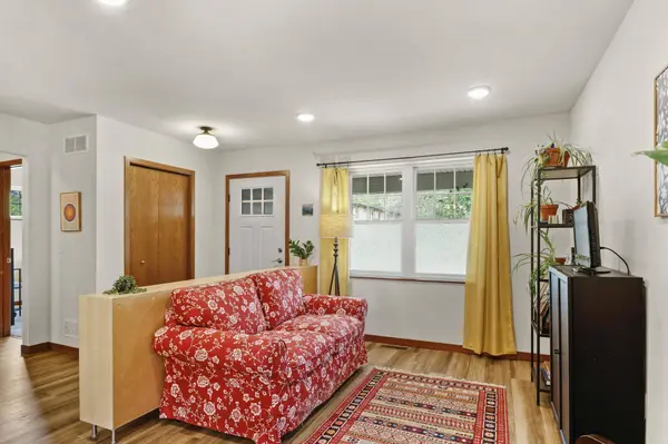 2427 Allied Drive, Madison, WI 53711