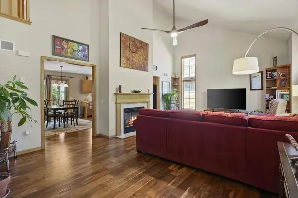 422 Bailey Drive, Madison, WI 53718