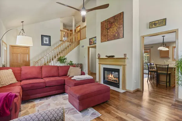 422 Bailey Drive, Madison, WI 53718