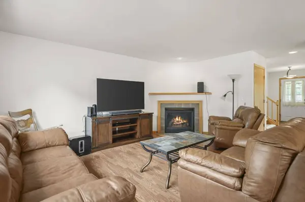 1565 Okeeffe Avenue, Sun Prairie, WI 53590