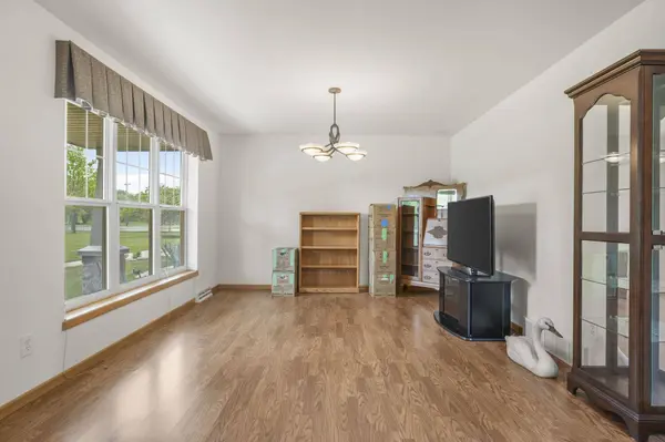 1565 Okeeffe Avenue, Sun Prairie, WI 53590