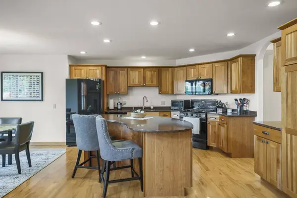 802 Stoney Hill Lane, Cottage Grove, WI 53527