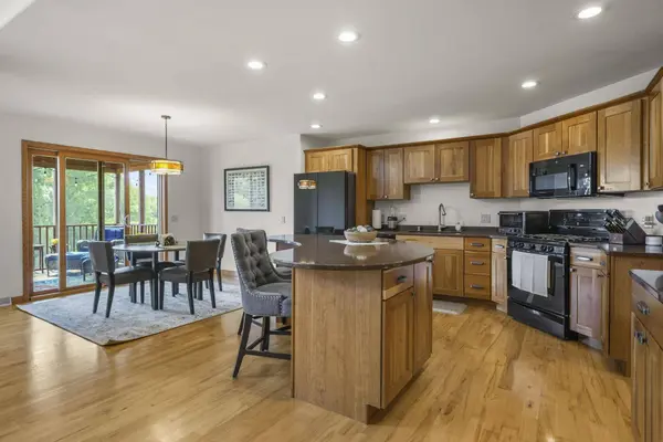 802 Stoney Hill Lane, Cottage Grove, WI 53527