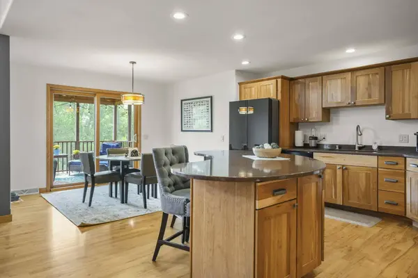 802 Stoney Hill Lane, Cottage Grove, WI 53527