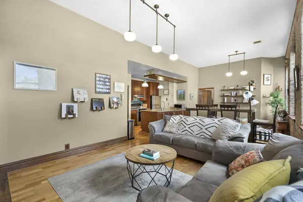 123 N Blount Street #206, Madison, WI 53703
