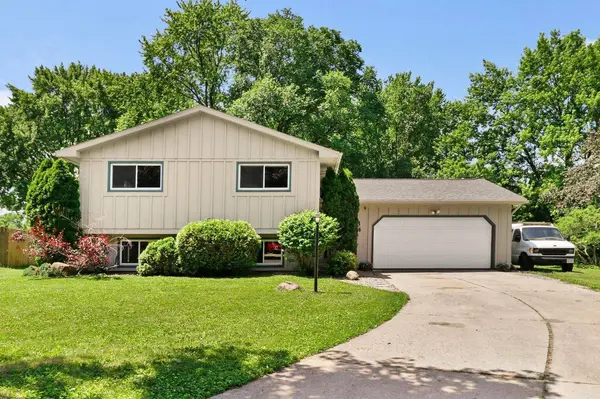 14 Weeping Birch Circle, Madison, WI 53704
